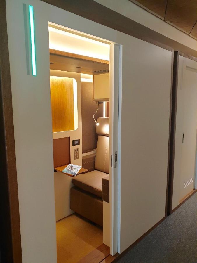 Sleep 'n Fly Sleep Lounge, North Node - Transit Only الدوحة